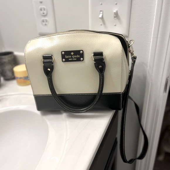 Kate Spade Purse - Picture 2 of 5